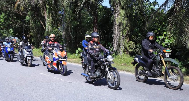 Pj Wali Kota Pekanbaru Bersama Ribuan Bikers Ikuti Sunmori Keliling Kota