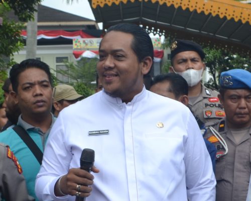 Gawat Demo di DPRD Kota Pekanbaru, Minta Untuk Evaluasi Sekwan Hambali