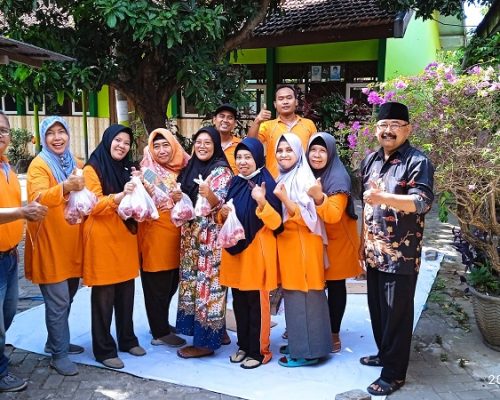 Hari Raya idul Adha Keluarga Besar SDN Kerpangan Menyembelih 4 Ekor Kambing Qurban