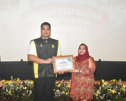 Bupati Bengkalis Terima Penghargaan dari Menteri Pemuda dan Olahraga RI