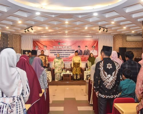 Bupati Kasmarni Buka Bimtek KUBE untuk Tingkatkan Kemandirian Usaha Ekonomi Produktif