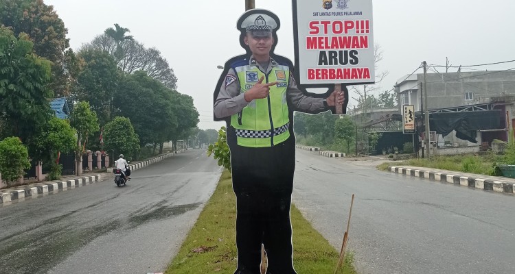 Satlantas Polres Pelalawan Tebar Polisi Samaran