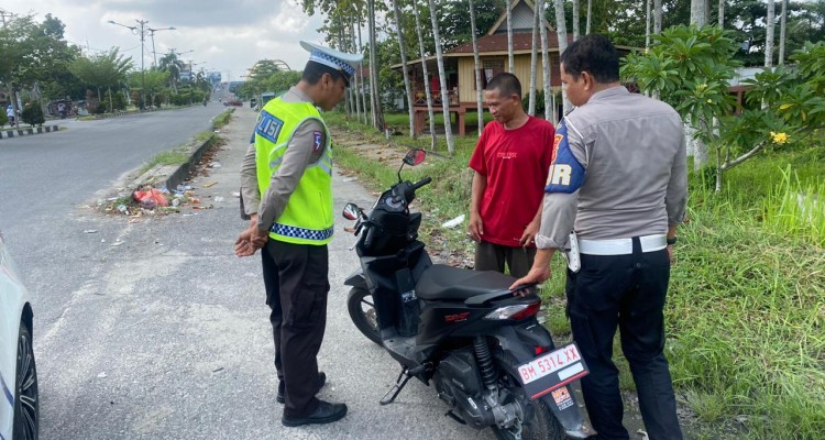 Serentak, Ditlantas Polda Riau & Satlantas Jajaran Gelar Kegiatan Bulan November Tertib Helm