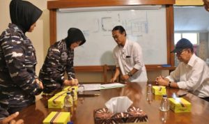 Penandatanganan bersama surat pinjam aset tanah antara TNI AL dan Panitikismo kadipaten DIY