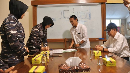 Penandatanganan bersama surat pinjam aset tanah antara TNI AL dan Panitikismo kadipaten DIY