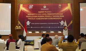 KPU Kabupaten gunungkidul menggelar rapat pleno di Balroom hotel santika