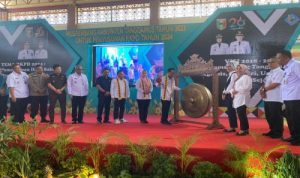 Kepala Bidang Perencanaan Pemerintahan dan Pembangunan Manusia Bappeda Provinsi Lampng, Eka Yuslita Dewi mendampingi Staf Ahli Bidang Kemasyarakatan dan Sumber Daya Manusia (SDM) Provinsi Lampung, Intizam mewakili Gubernur Lampung membuka Musrenbang RKPD Tahun 2024 Kabupaten Tanggamus