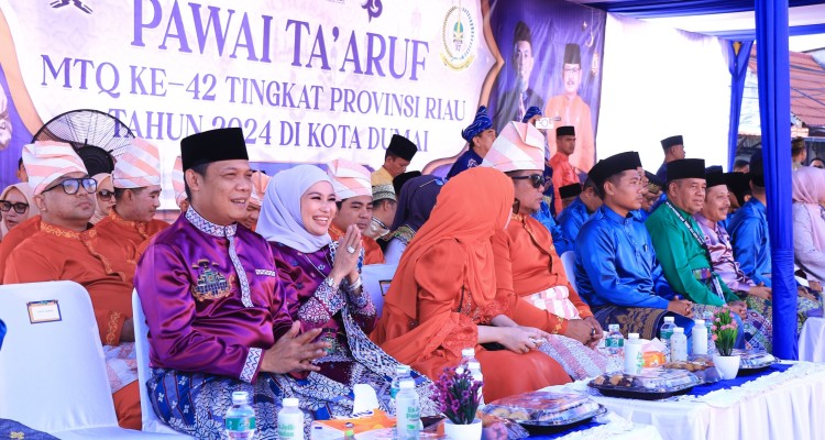 Kontingen Pemko Pekanbaru Semarakkan Pawai Taaruf MTQ Riau di Dumai