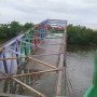 Jembatan Panglima Sampul di Meranti Tercebur Kelaut