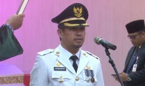 Risnandar Mahiwa Dilantik Sebagai Pj Wali Kota Pekanbaru