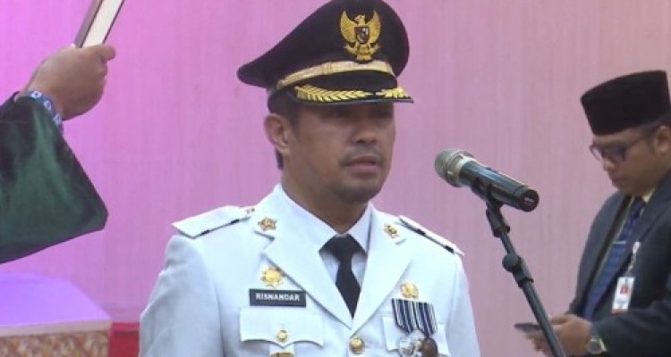 Risnandar Mahiwa Dilantik Sebagai Pj Wali Kota Pekanbaru