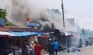 Empat Toko di Rawamangun Terbakar, Diduga Gas Bocor