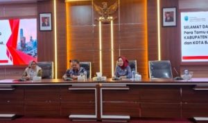 Studi Banding Pemkot Batu dan Pemkab Blitar di Probolinggo