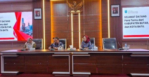 Studi Banding Pemkot Batu dan Pemkab Blitar di Probolinggo