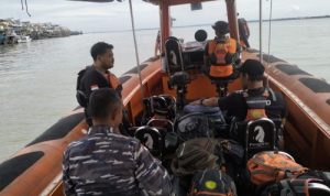 Tim Basarnas Pekanbaru Lakukan Pencarian Dua Nelayan Hilang di Perairan Tanjung Kedabu