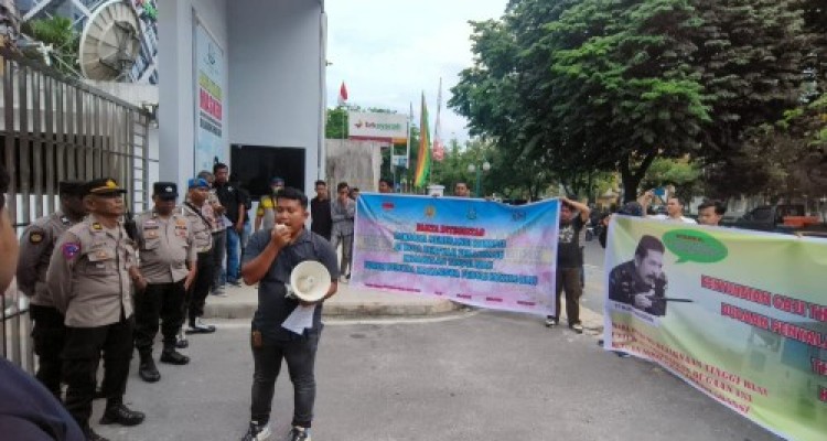 Demo Kejati Riau, FPMPH-R Minta Periksa Rendra dan Siti Fauziah