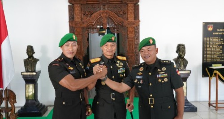 Serah Terima Jabatan Dandim 0732