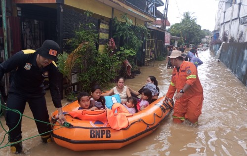 BPBD Tanggap Banjir dan Longsor di Balikpapan