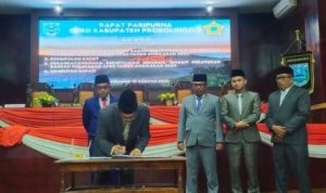 Pembahasan Akhir Raperda Perubahan APBD Probolinggo Anggaran 2024