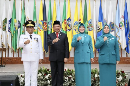 Tri Tito Karnavian Lantik Pj. Ketua TP PKK Riau, Tekankan Kerja Sama Tim