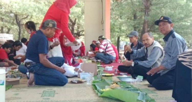 Perwama Ina Yogyakarta Rayakan HUT RI ke-79 di Pantai Goa Cemara Bantul