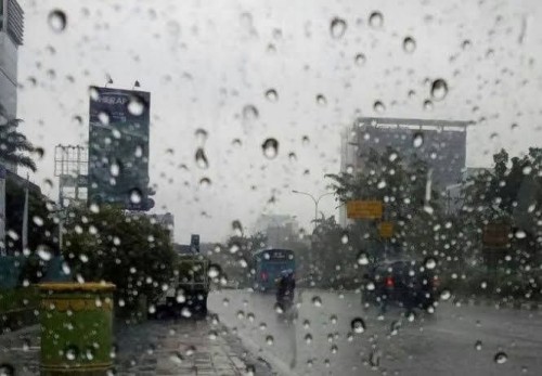 Hujan Ringan Diperkirakan Mengguyur Riau Hari Ini Waspada Cuaca Ekstrem