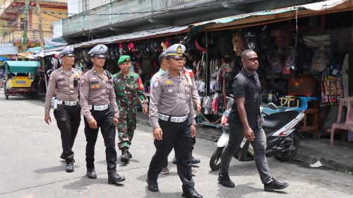 Personil polres meranti, saat lalukan patroli jelang pelantikan presiden
