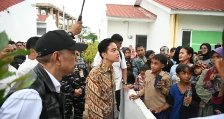 Wapres Gibran Tinjau Proyek Kampung Nelayan