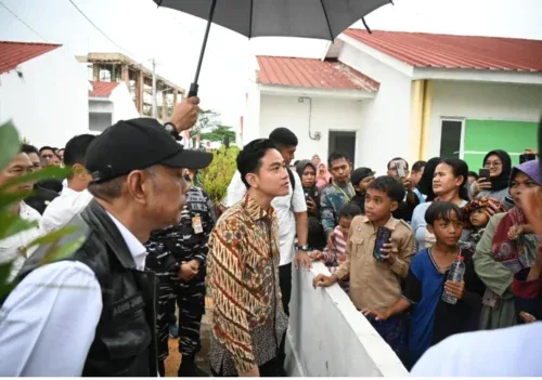 Wapres Gibran Tinjau Proyek Kampung Nelayan
