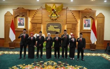 Gubernur Khofifah Lantik Tujuh