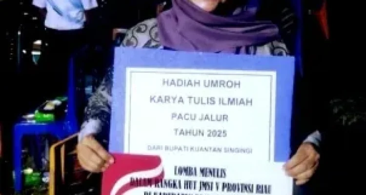 Luzi Diamanda Juara 1 Lomba Karya Tulis JMSI
