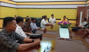 Jalan Rusak di Inhu, FPAN Temui Wakil Ketua DPRD Riau