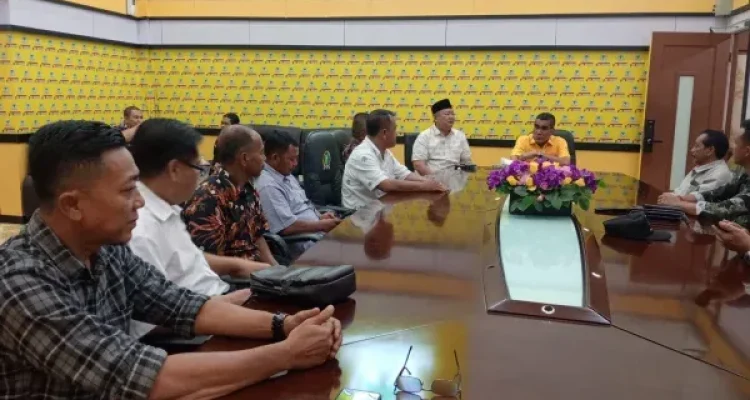 Jalan Rusak di Inhu, FPAN Temui Wakil Ketua DPRD Riau