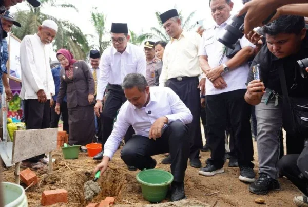 Pembangunan SMAN 3 Kemuning Dimulai