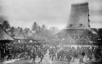 Sejarah dan Keunikan Suku Nias: Warisan Megalitik dari Pulau Nias