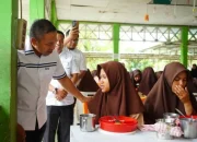 Gubernur Riau Evaluasi Rutin Program MBG