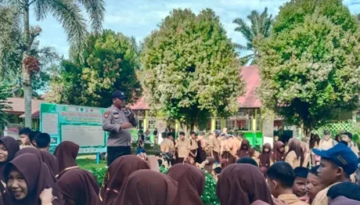 Polsek Pasaman Edukasi Pelajar SMPN 1 Luhak Nan Duo Soal Bahaya Kenakalan Remaja