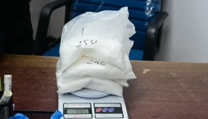 Petugas Bandara SSK II Gagalkan Penyelundupan Sabu Hampir 1 Kg