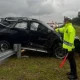Cuaca Buruk dan Laju Kencang, Fortuner Hantam Pembatas Tol Pekanbaru–Bangkinang