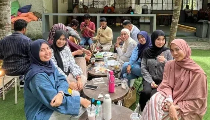 Budaya nongkrong di Pekanbaru Mengakar Lewat One Alumni Coffee di Kawasan Kampus UNRI