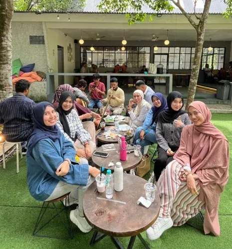Budaya nongkrong di Pekanbaru Mengakar Lewat One Alumni Coffee di Kawasan Kampus UNRI