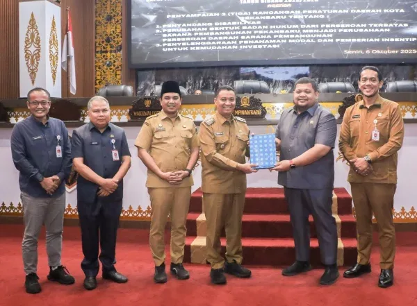 Pemko Pekanbaru Ajukan Tiga Ranperda Strategis ke DPRD