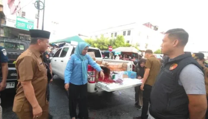 Pemprov Riau Gencar Tekan Inflasi: Operasi Pasar Cabai Merah Digelar di Lima Titik Pekanbaru