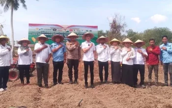 Tanam Jagung Serentak dan Peresmian Gudang Ketahanan Pangan Polri di Desa Pangkalan Batang