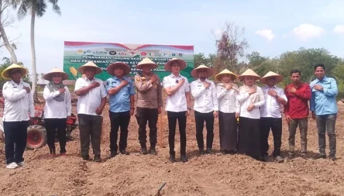 Tanam Jagung Serentak dan Peresmian Gudang Ketahanan Pangan Polri di Desa Pangkalan Batang