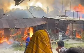 Pasar Kuok Hangus Terbakar, Warga Panik Tak Ada Petugas Damkar Datang
