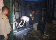 11 Ruko di Pasar Kuok Hangus Terbakar, Kerugian Capai Rp1 Miliar
