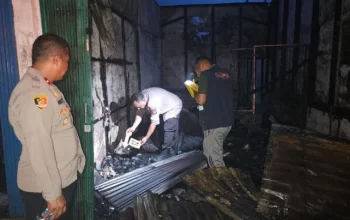 11 Ruko di Pasar Kuok Hangus Terbakar, Kerugian Capai Rp1 Miliar