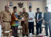 Gubernur Riau Terima Naskah Akademik Daerah Istimewa