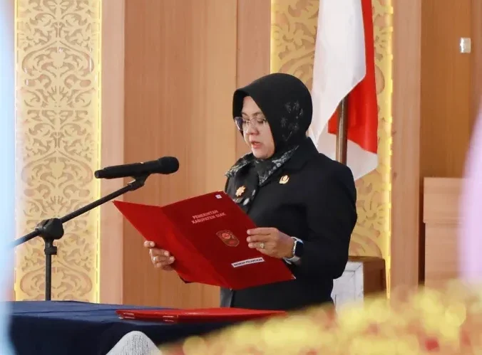 Bupati Siak Lantik Lima Pejabat Baru, Ingatkan: Loyalitas Tertinggi Adalah untuk Rakyat